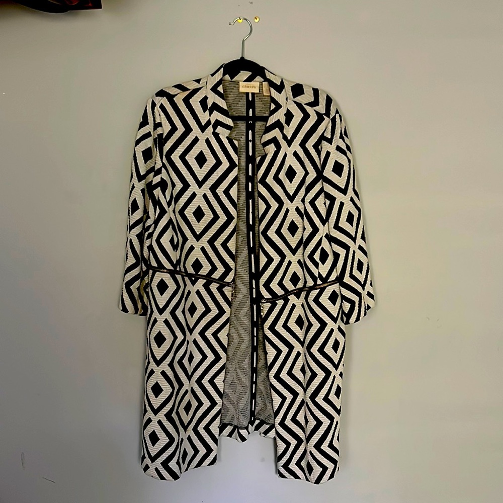 Beautiful black and white geometric coat/sweater. Looks great with any pants.